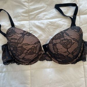 Victoria’s Secret Lace Biofit Demi Uplift Bra 34D